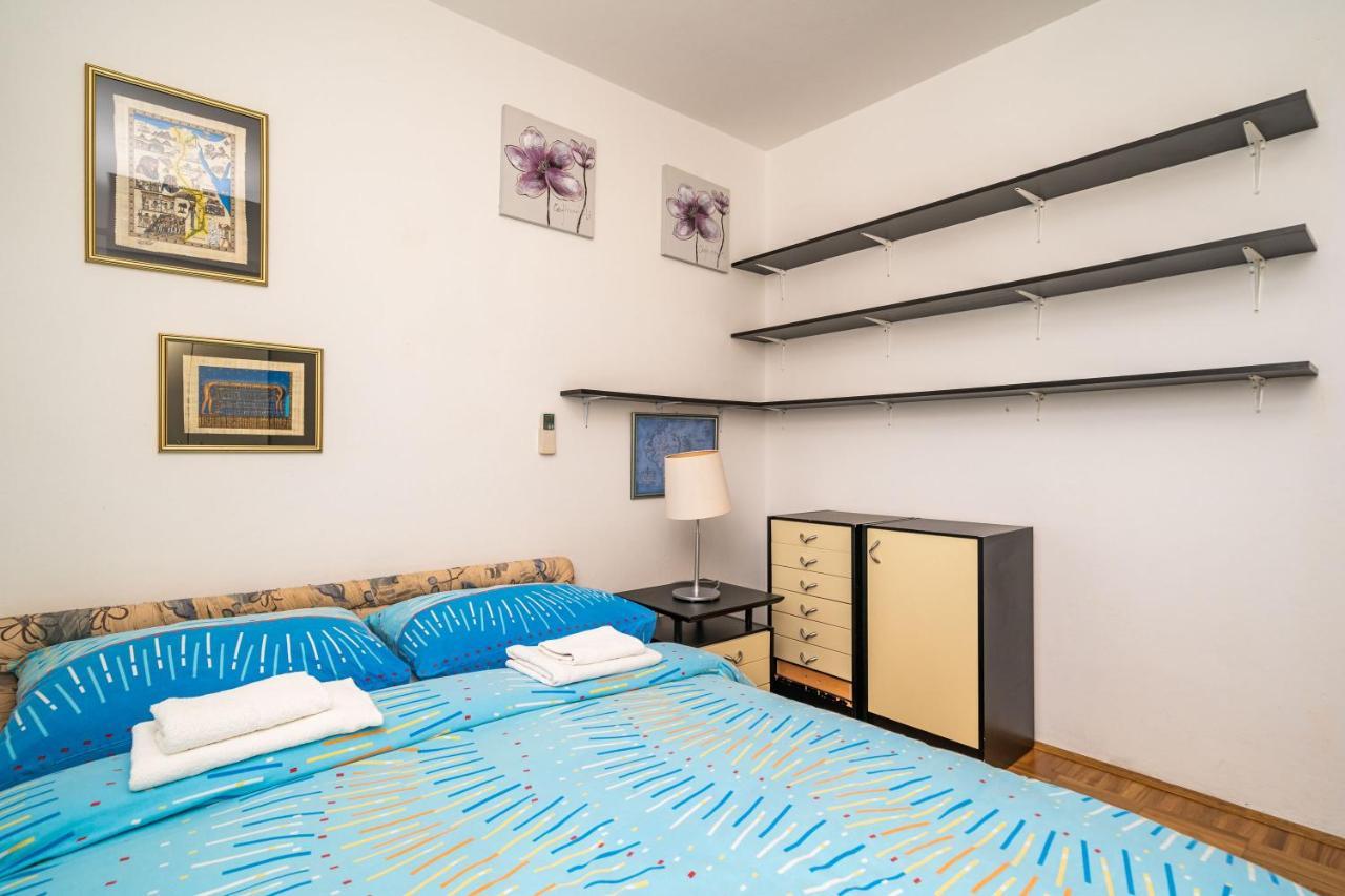 Spacious Three Bedroom Apartment ดูบรอฟนิก ภายนอก รูปภาพ