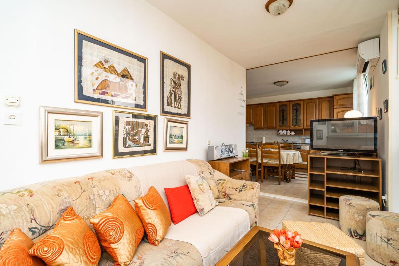 Spacious Three Bedroom Apartment ดูบรอฟนิก ภายนอก รูปภาพ