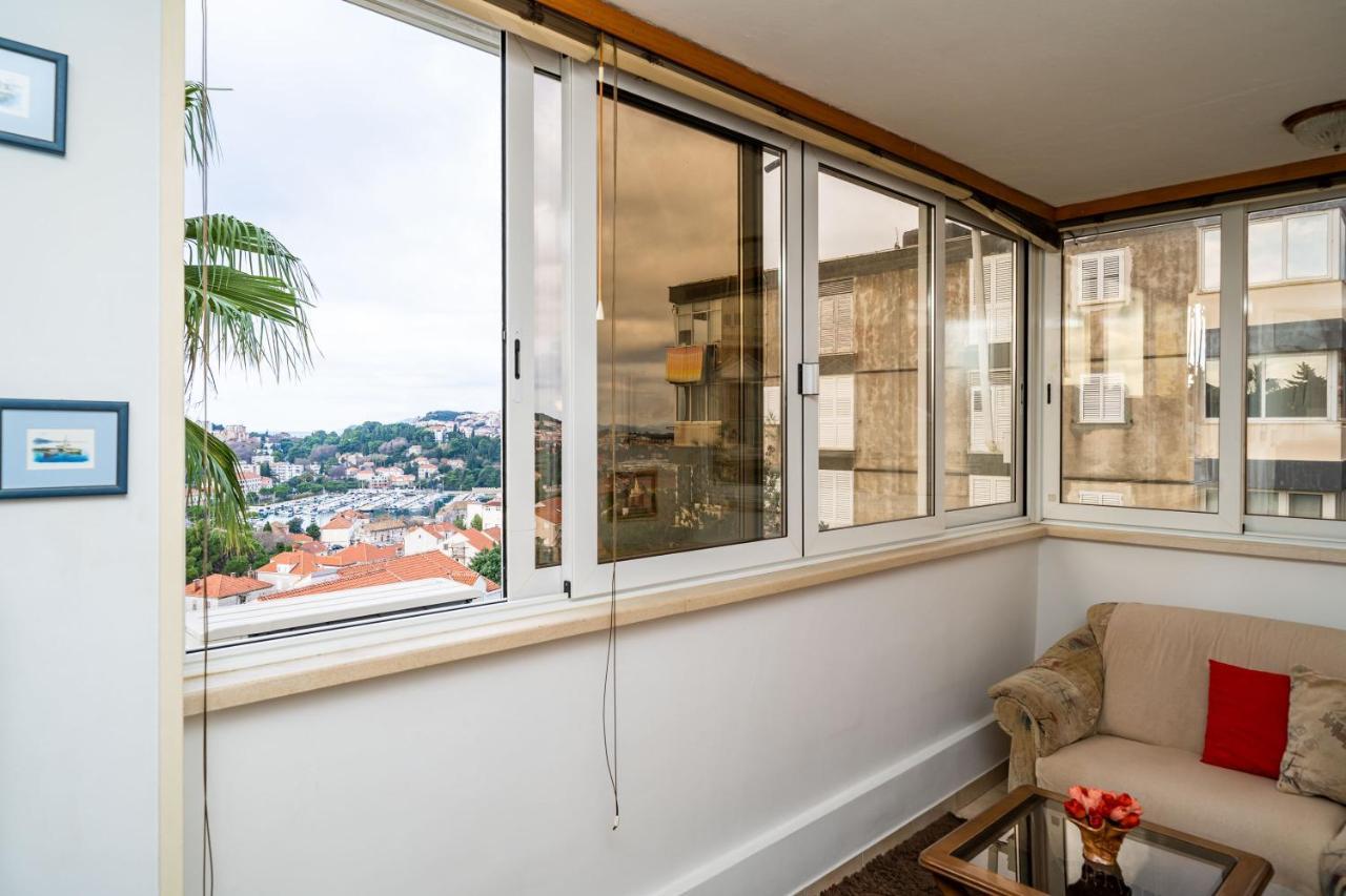Spacious Three Bedroom Apartment ดูบรอฟนิก ภายนอก รูปภาพ