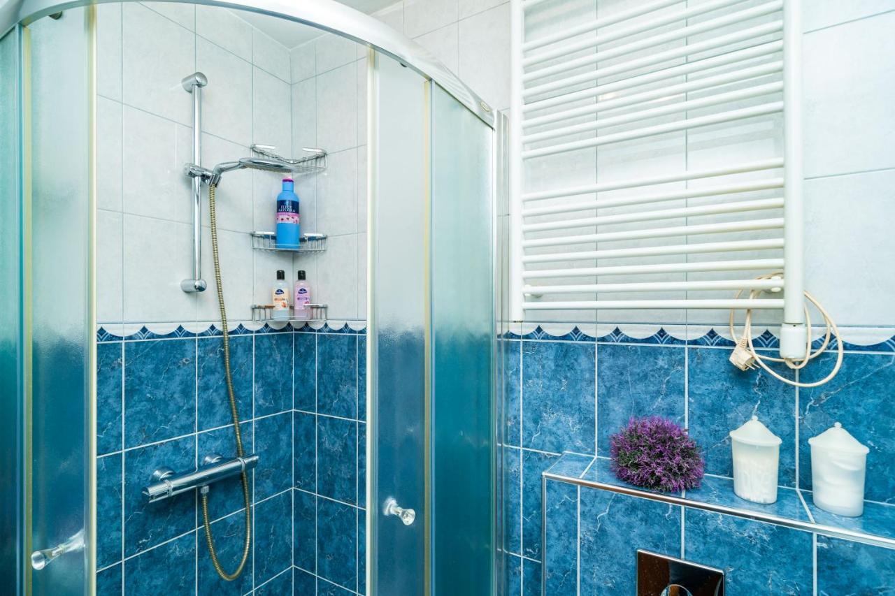 Spacious Three Bedroom Apartment ดูบรอฟนิก ภายนอก รูปภาพ
