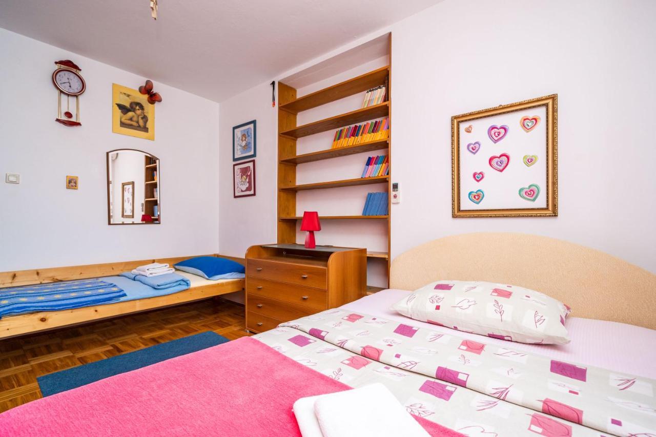 Spacious Three Bedroom Apartment ดูบรอฟนิก ภายนอก รูปภาพ